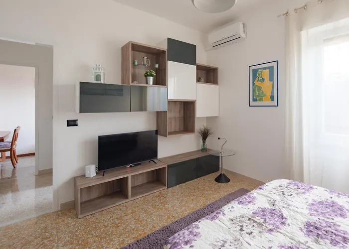 Happy Domus Porta Maggiore Flat Near Termini Station Apartamento *