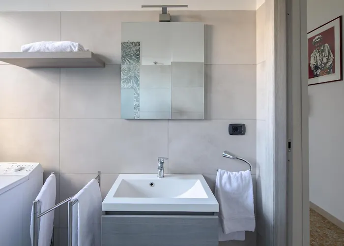Happy Domus Porta Maggiore Flat Near Termini Station Apartamento *